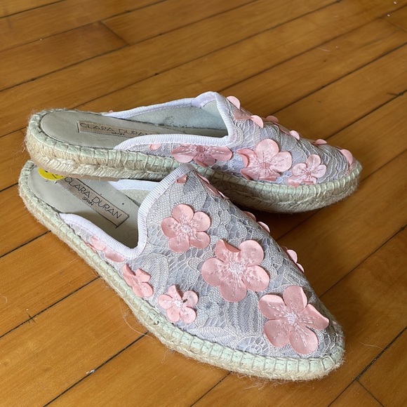 NEW Clara Duran Flower Petal Backless Slip On Espadrille (Size 36 EU, size 6 US) - Picture 6 of 7